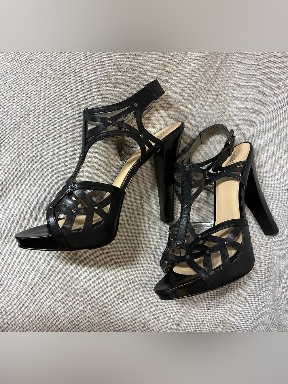GUESS Lenny platform sandals/heels
